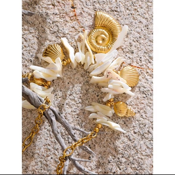 Seashell Statement Necklace – Stainless Steel PVD Gold Plated with Resin Accents - Picture 5 of 12